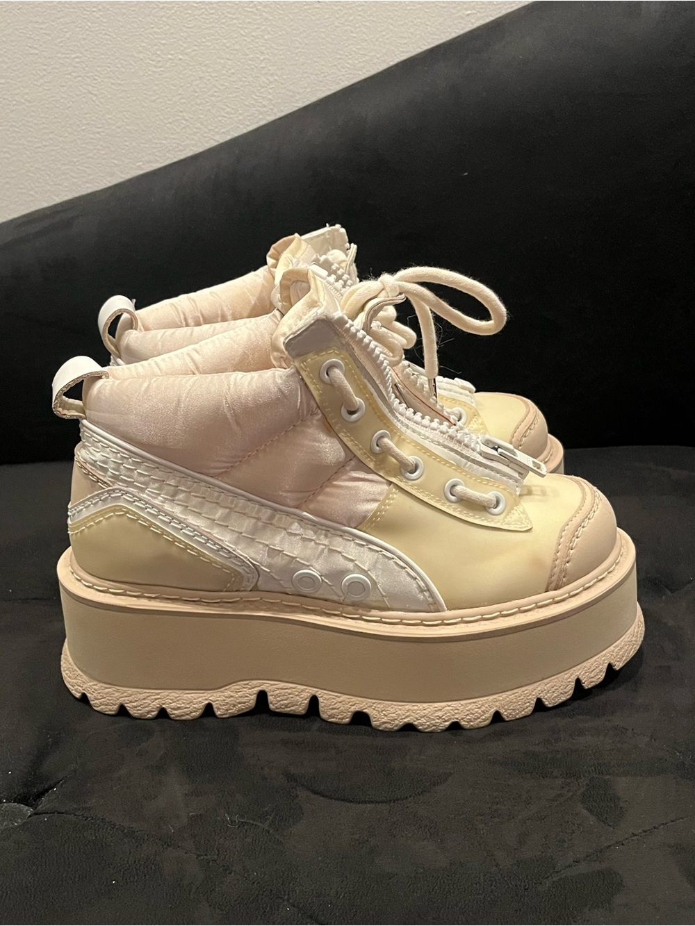 Authentic Fenty rhianna Puma Cream and Light Beige boots with box & velvet case. - Picture 3 of 12